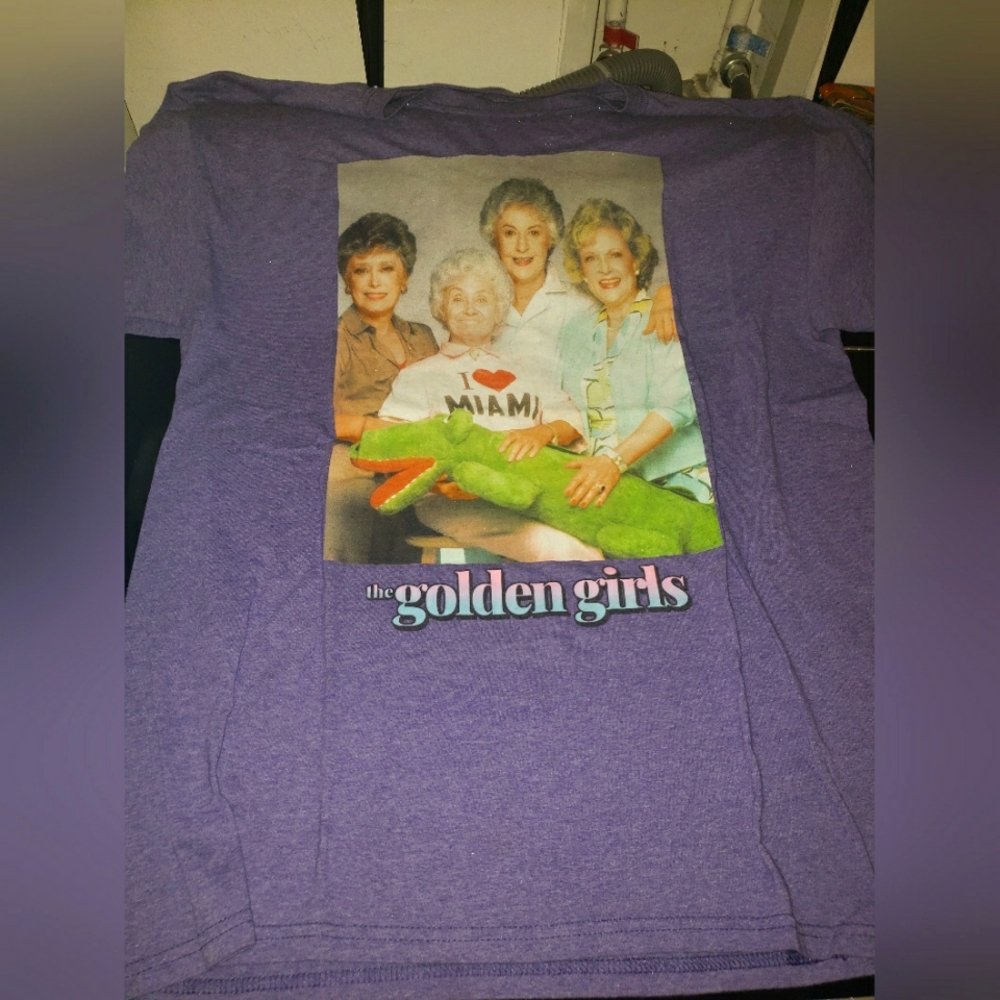 Golden Girls tee Size Large 5/$20